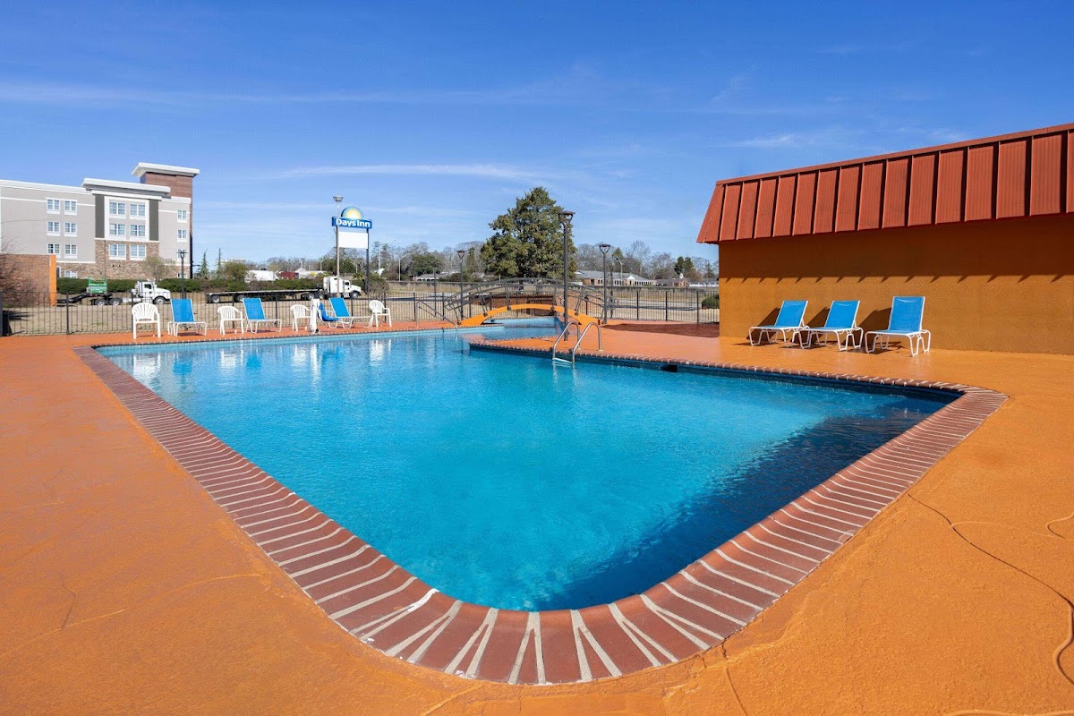 Days Inn by Wyndham Forsyth photo 3