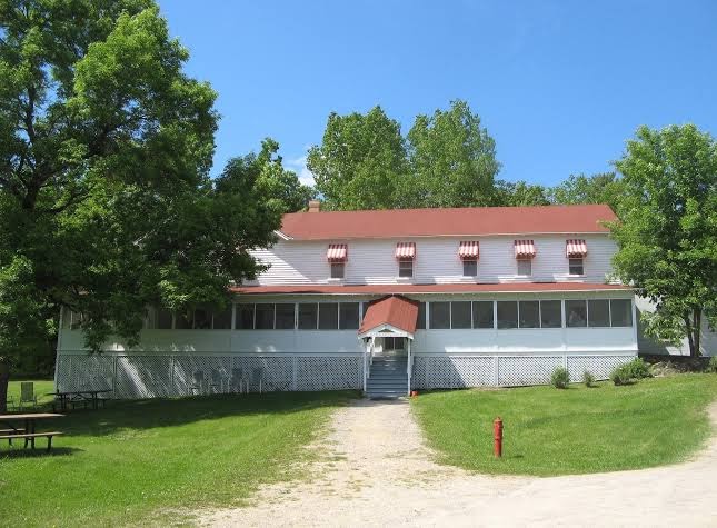 Kettle Falls Hotel