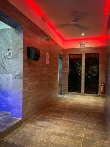 SPARTACUS Boutique Hostel For Men photo 2