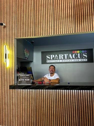 SPARTACUS Boutique Hostel For Men photo 3