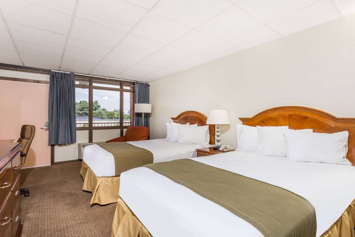 Days Inn by Wyndham Bedford photo 2