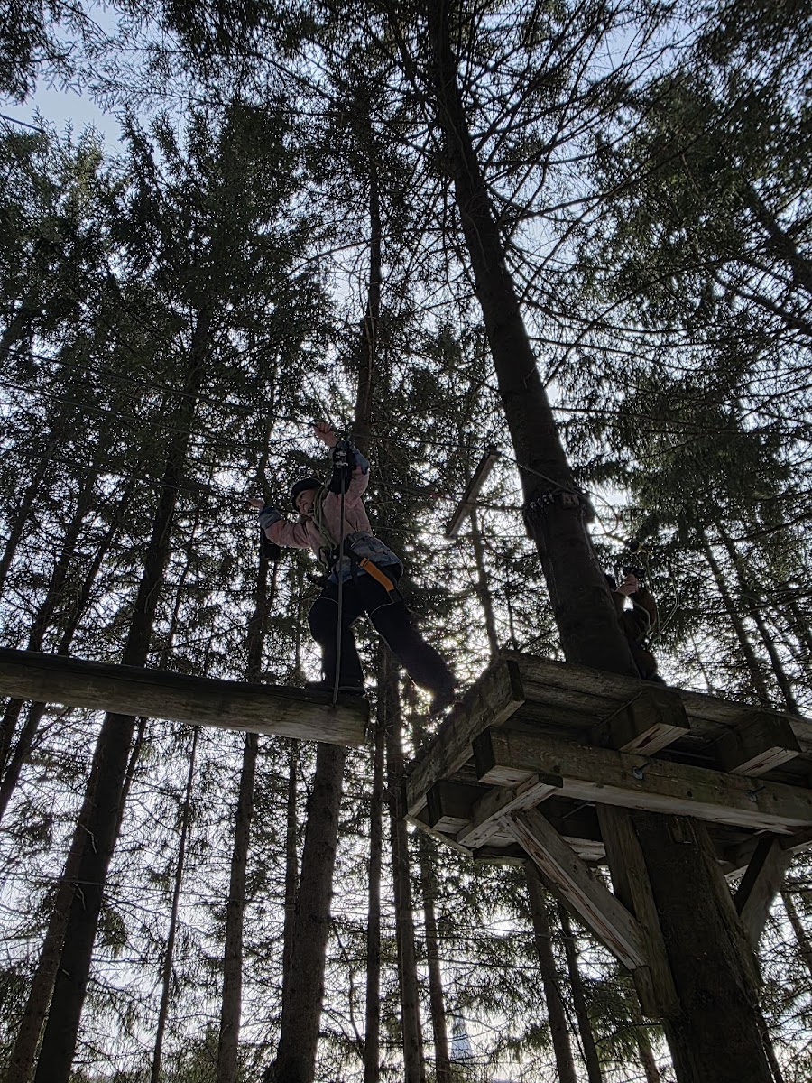 Aventuria | Parc thématique et tyroliennes
