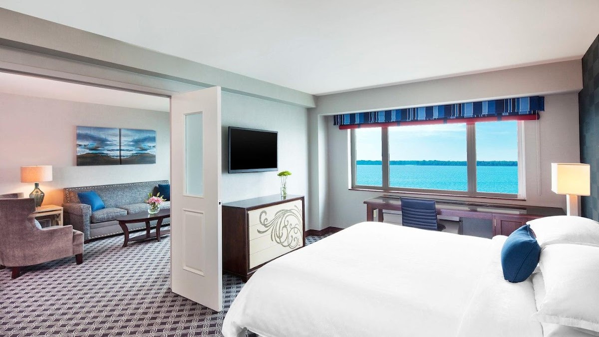 Sheraton Erie Bayfront Hotel photo 2