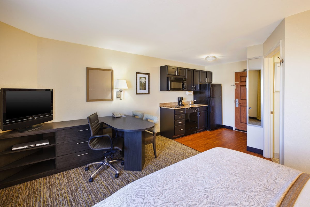 Candlewood Suites Indianapolis Airport by IHG photo 2
