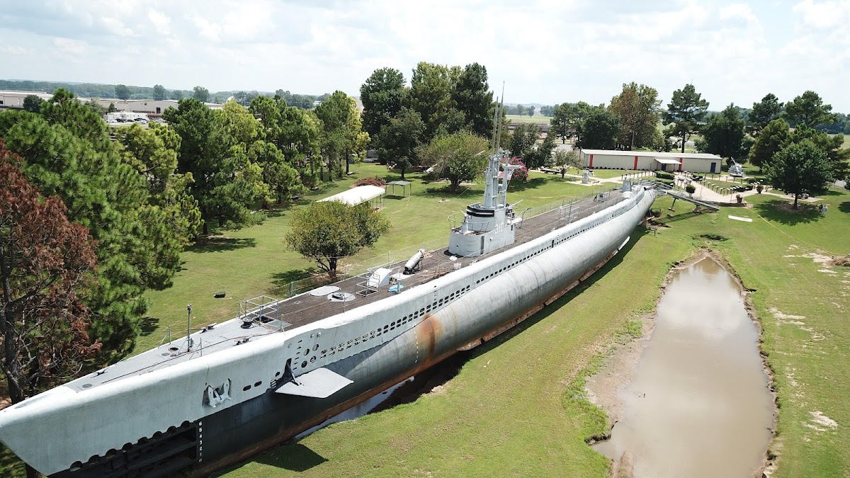 Muskogee War Memorial Park: Home of the USS Batfish