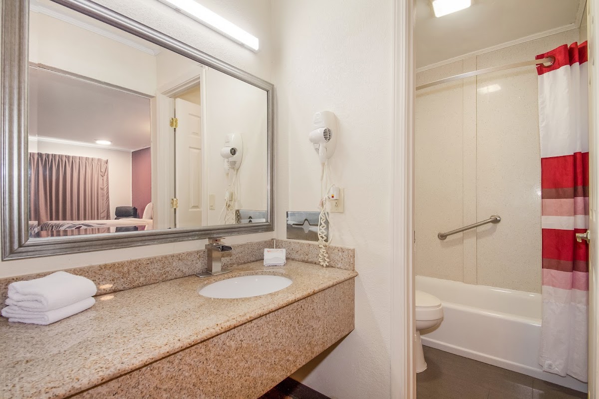 Red Roof Inn Santee photo 3