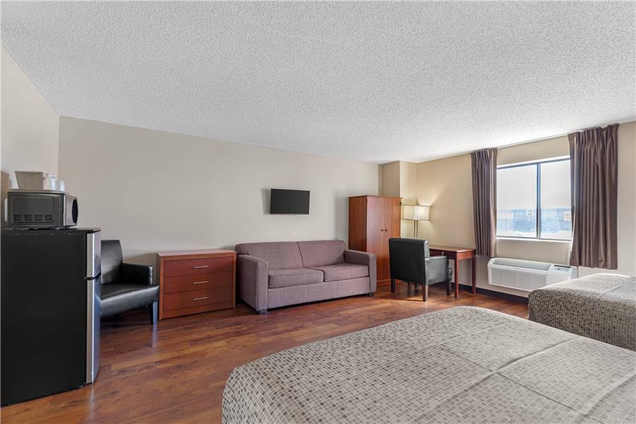 Econo Lodge Longmont East photo 3