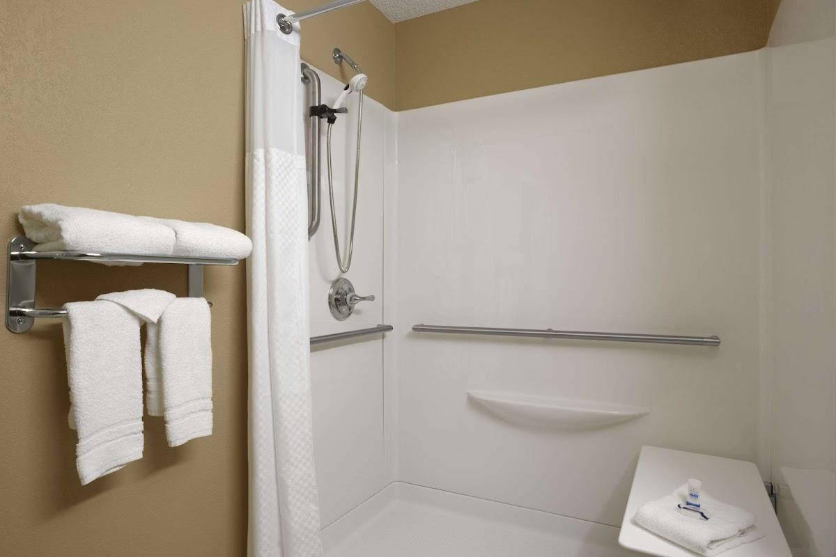 Microtel Inn & Suites By Wyndham Mineral Wells/Parkersburg photo 3