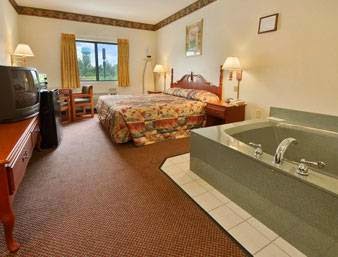 Super 8 by Wyndham Sawyer MI photo 2