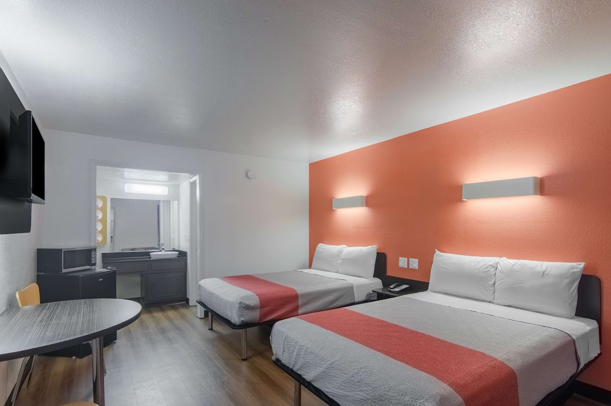 Motel 6 Paris, TX photo 2