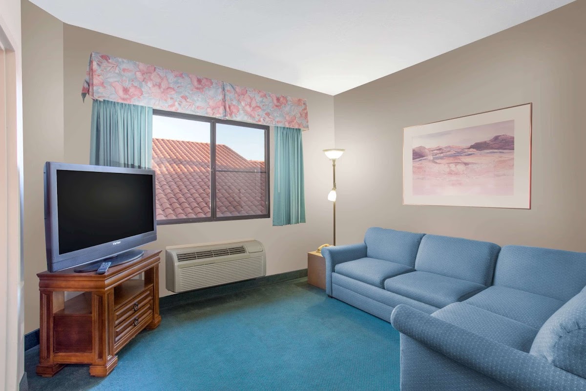 Ramada by Wyndham St George photo 3