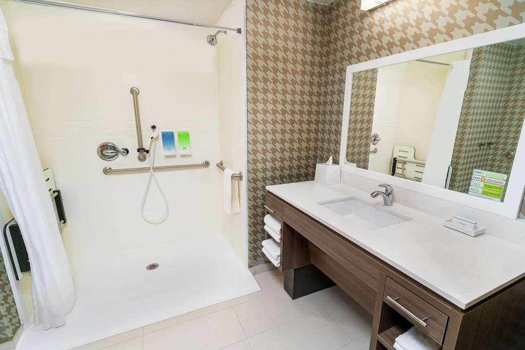 Home2 Suites by Hilton Roseville Sacramento photo 3