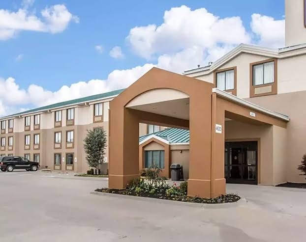 The Douillet By Demeure Hotels