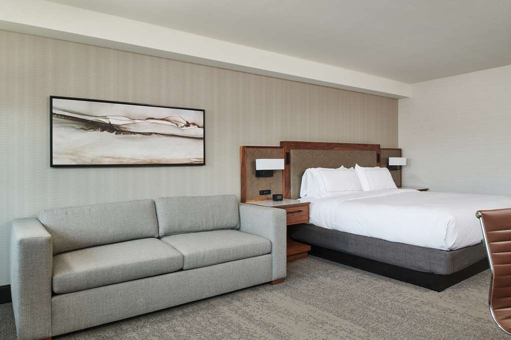 DoubleTree by Hilton Fullerton photo 2