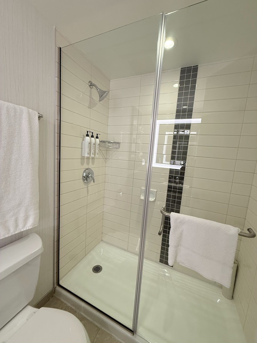 Delta Hotels Burnaby Conference Centre photo 3