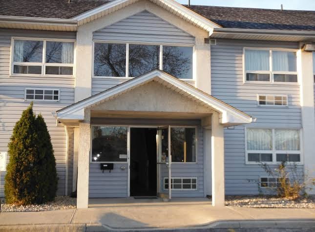 Royal Windsor Inn & Suites