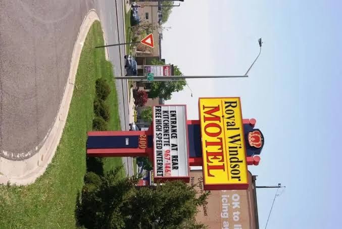 Royal Windsor Inn & Suites photo 3