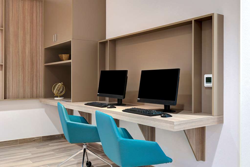 Homewood Suites by Hilton Santa Clarita photo 3