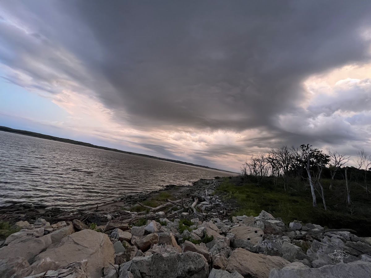 Tuttle Creek Lake