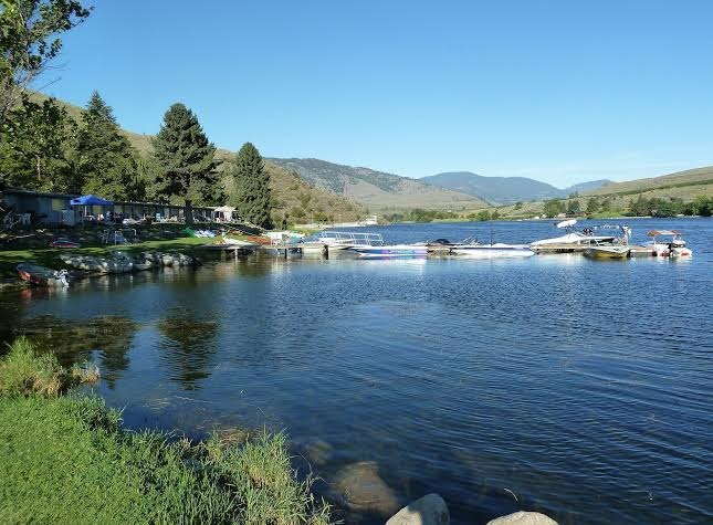 Spectacle Lake Resort photo 3