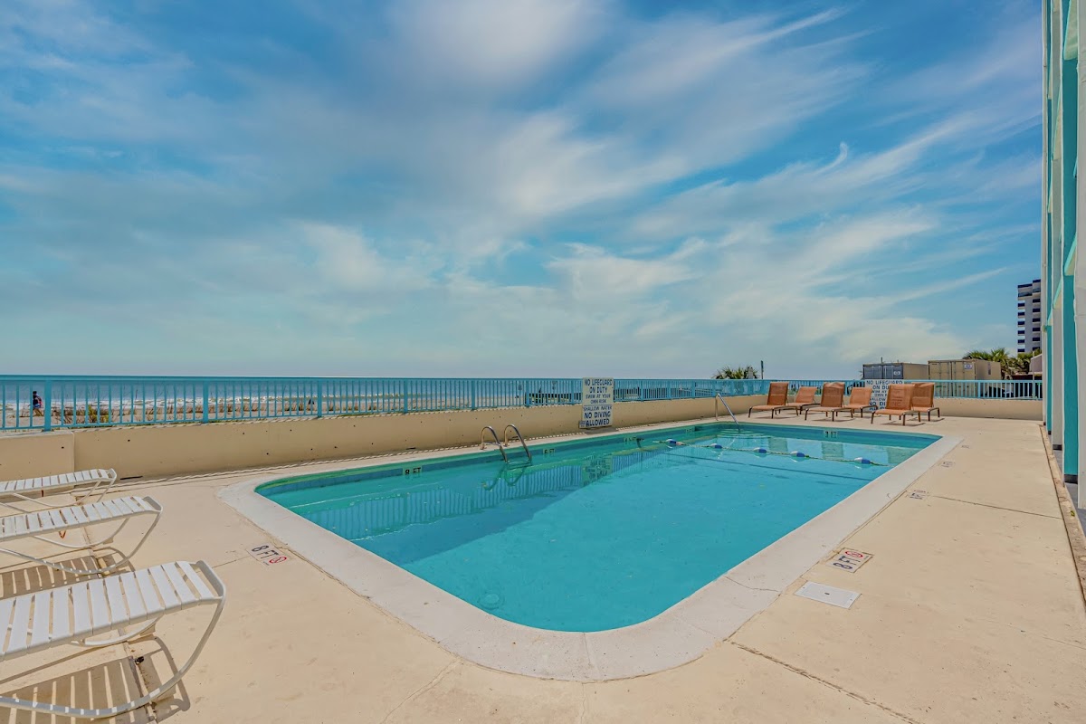 SOUTHERN BREEZE OCEANFRONT photo 3