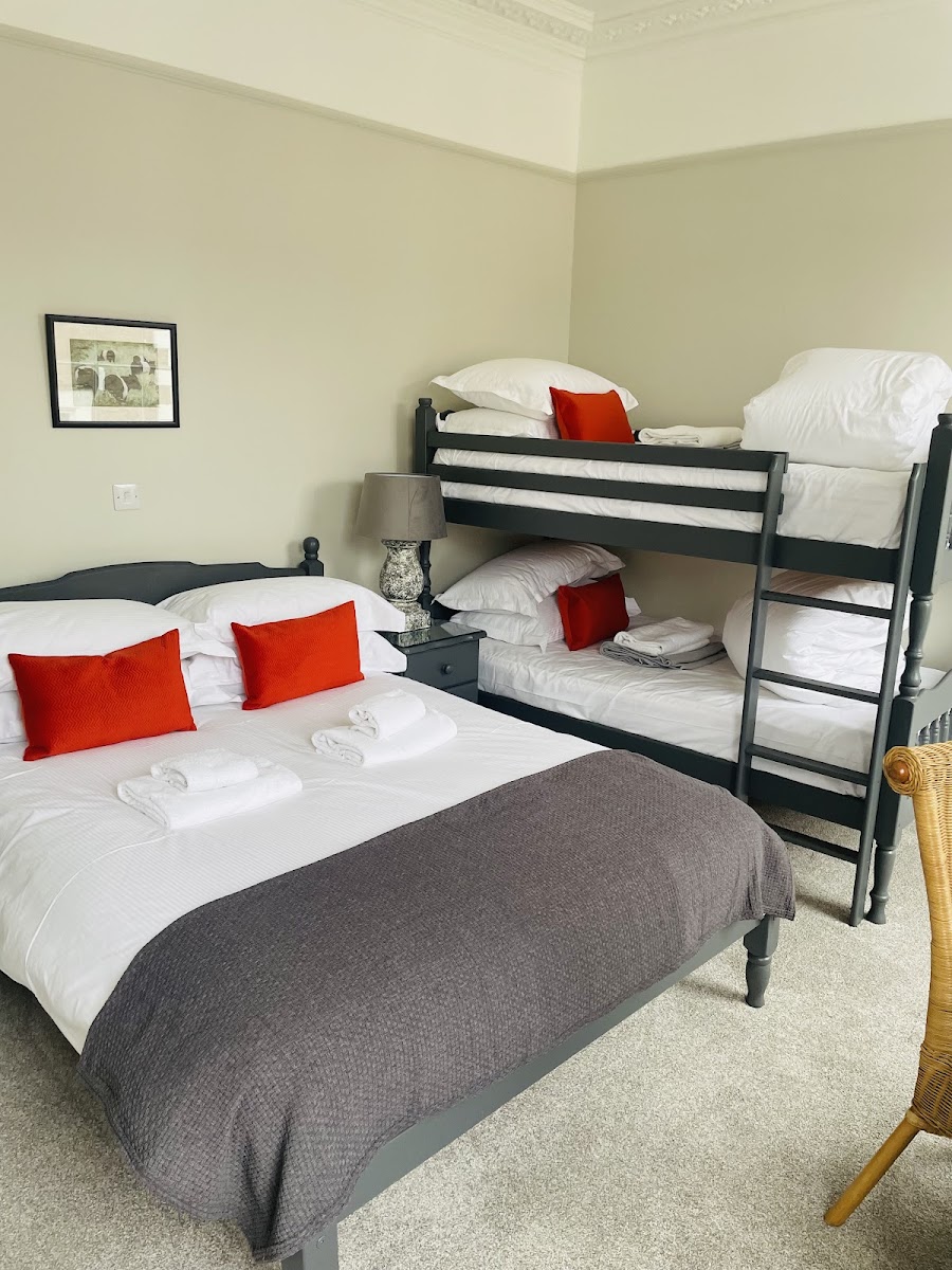The Garret Hotel & Restaurant - Kirkcudbright photo 2