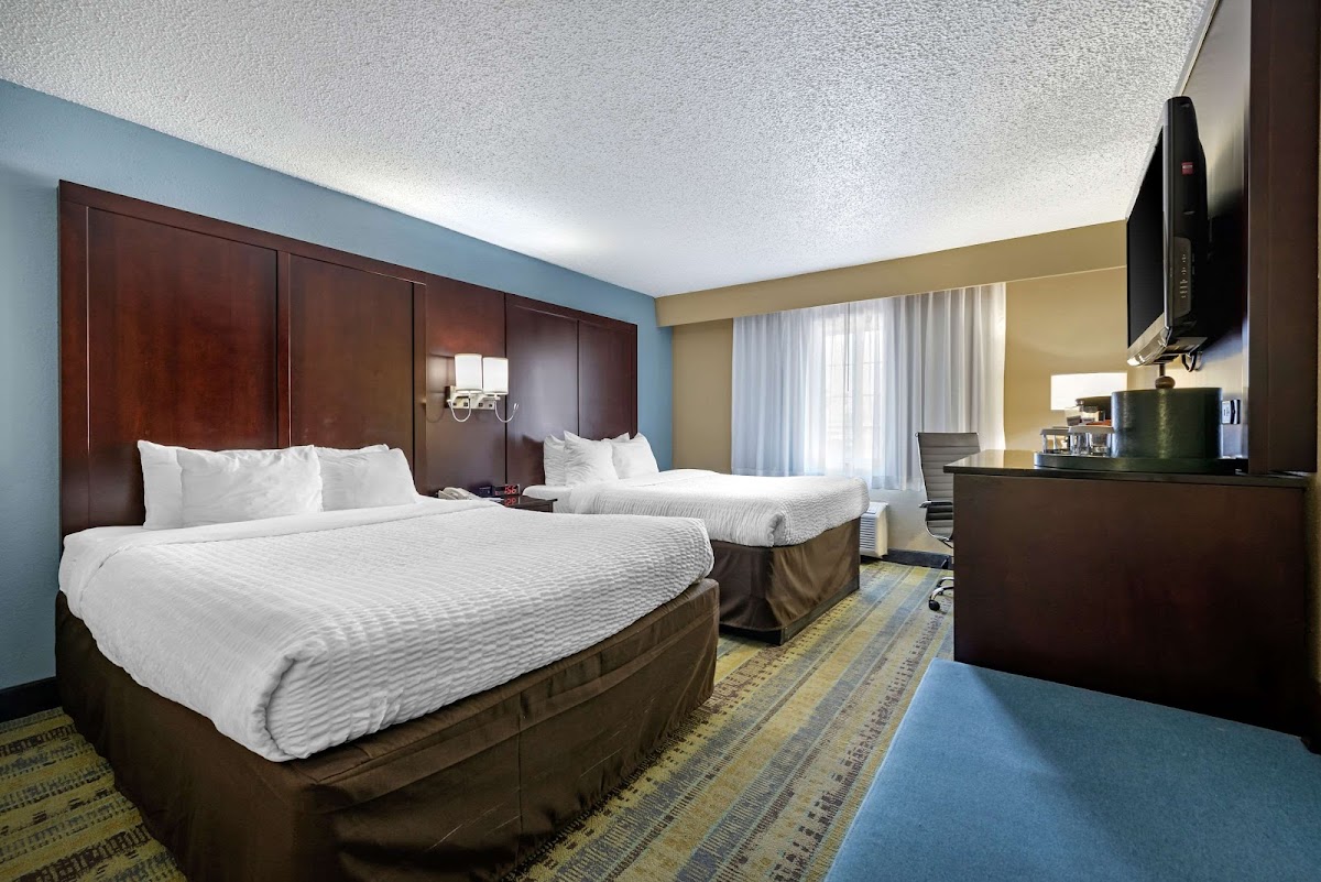 Clarion Hotel Conference Center Lexington North photo 2