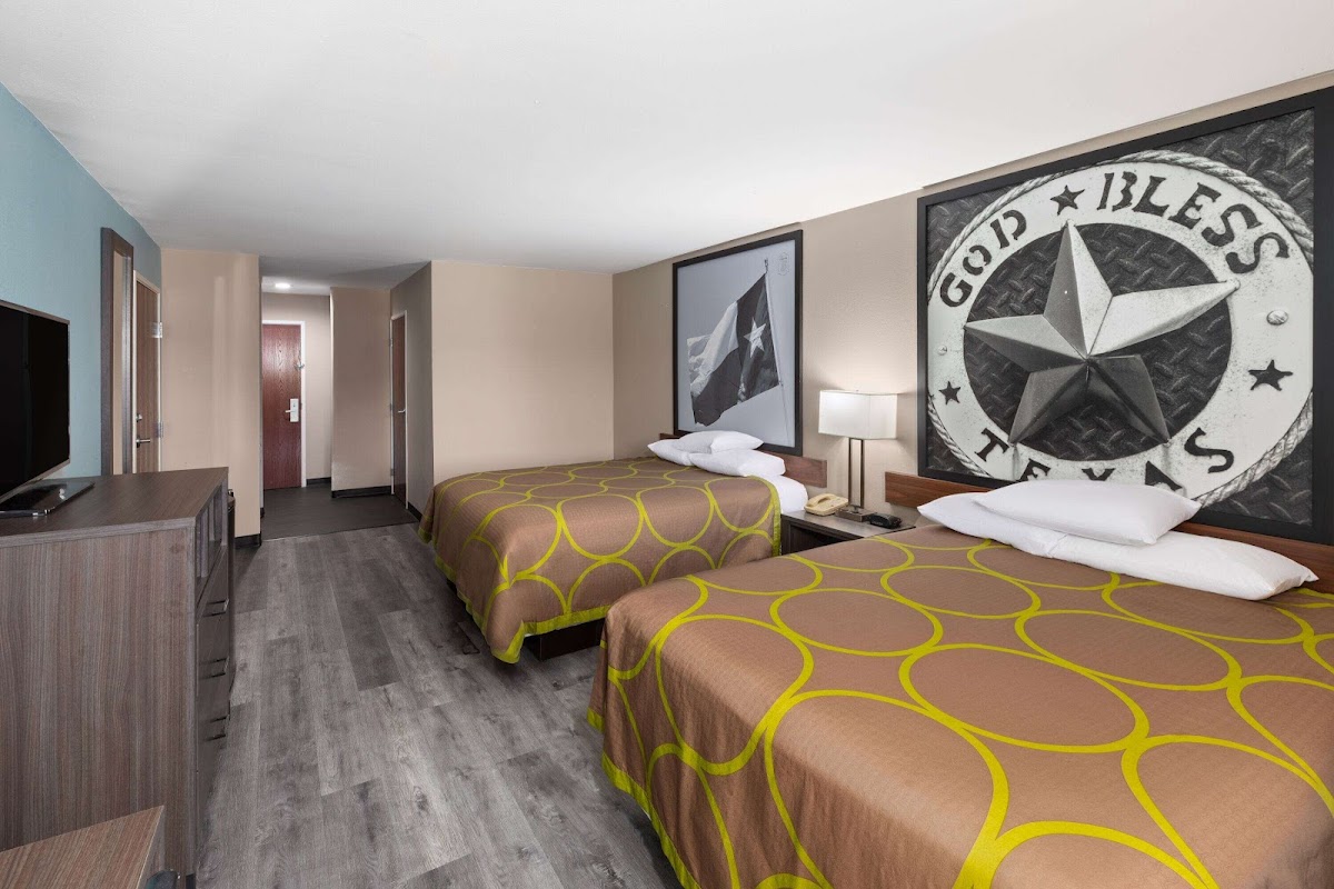 Super 8 by Wyndham Lubbock West photo 2