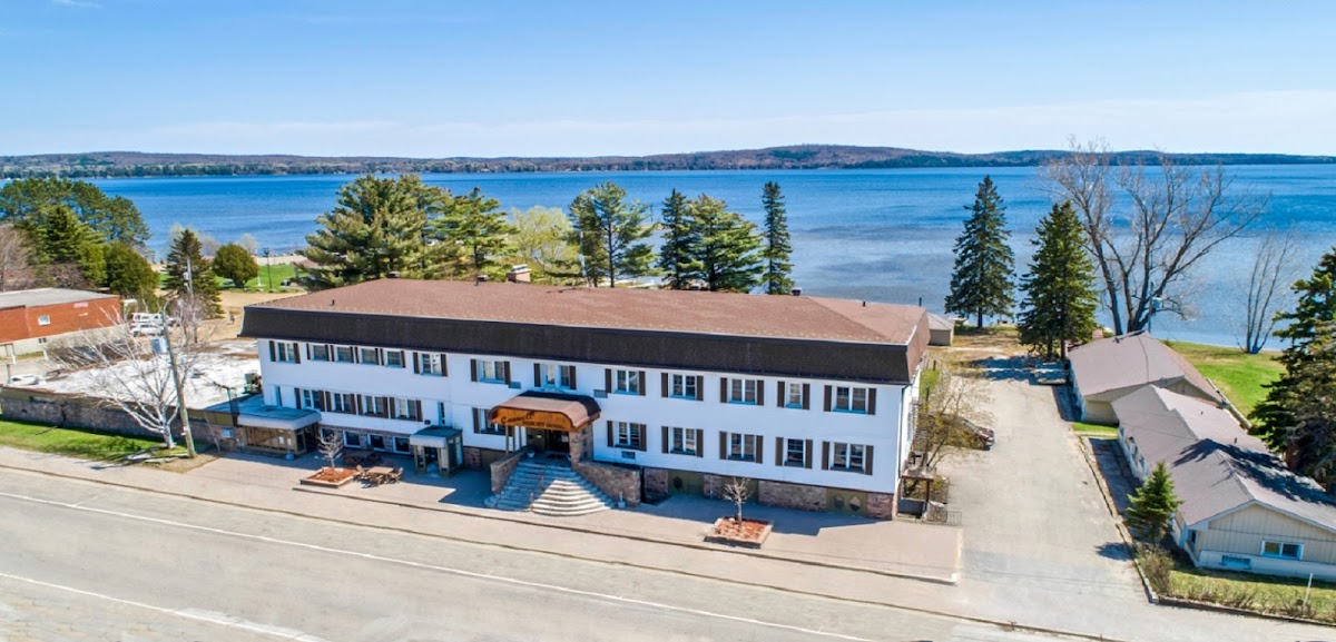 Caswell Resort Hotel