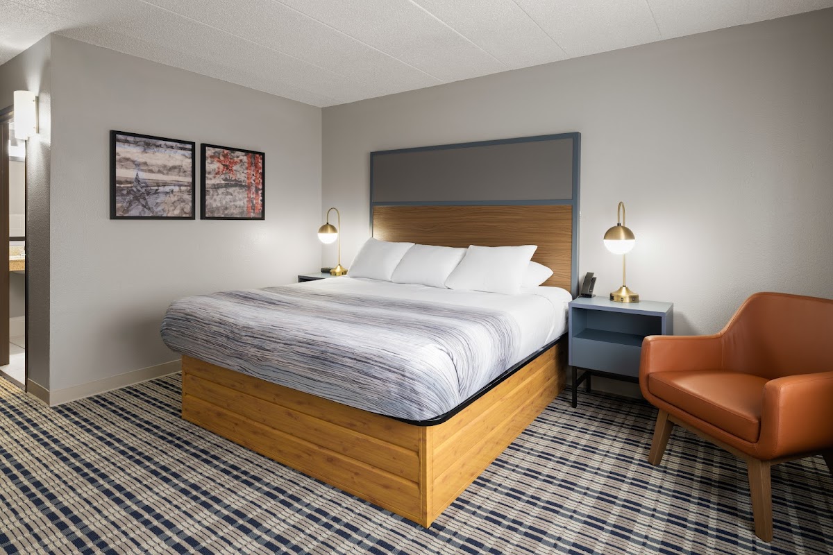 AmericInn by Wyndham Muscatine photo 2