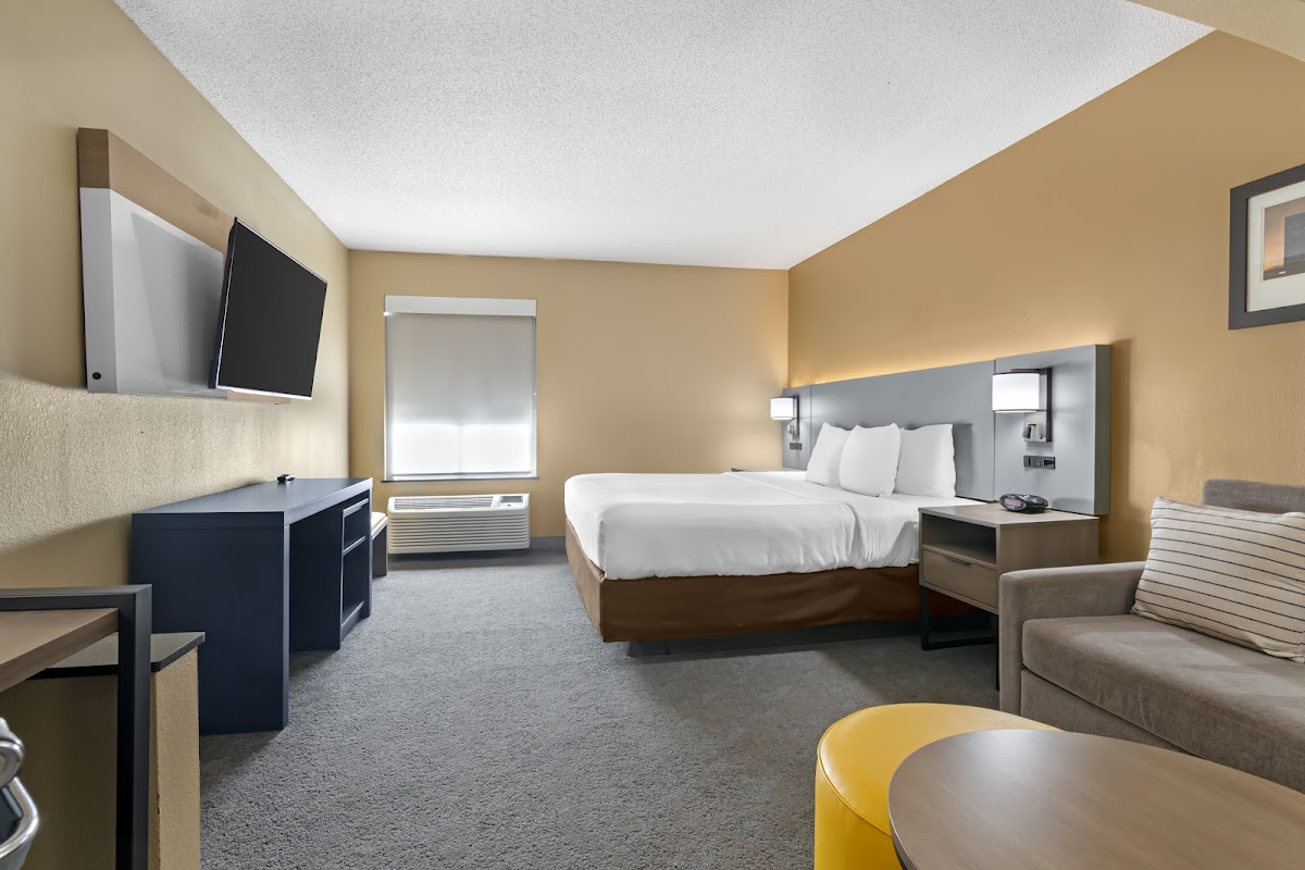Comfort Inn & Suites Kansas City - Northeast photo 2