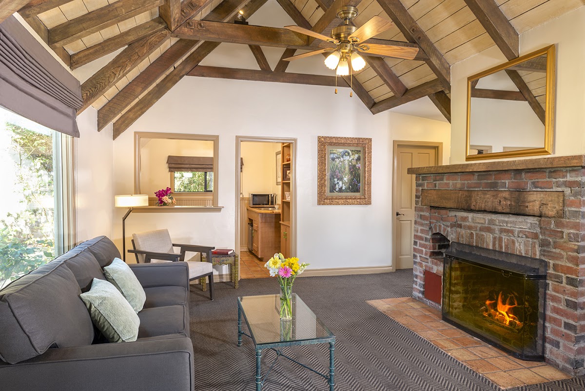 The Pierpont Inn photo 3