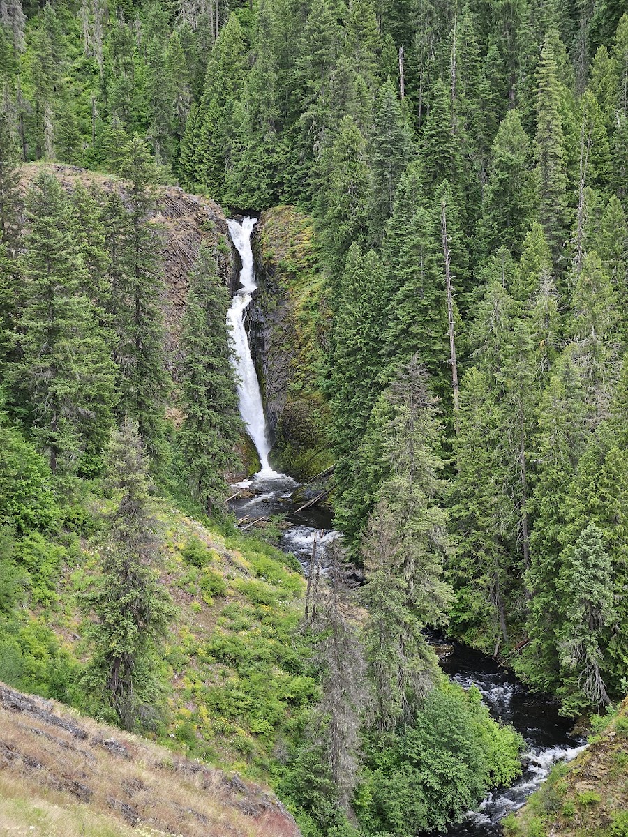 Elk Creek Falls