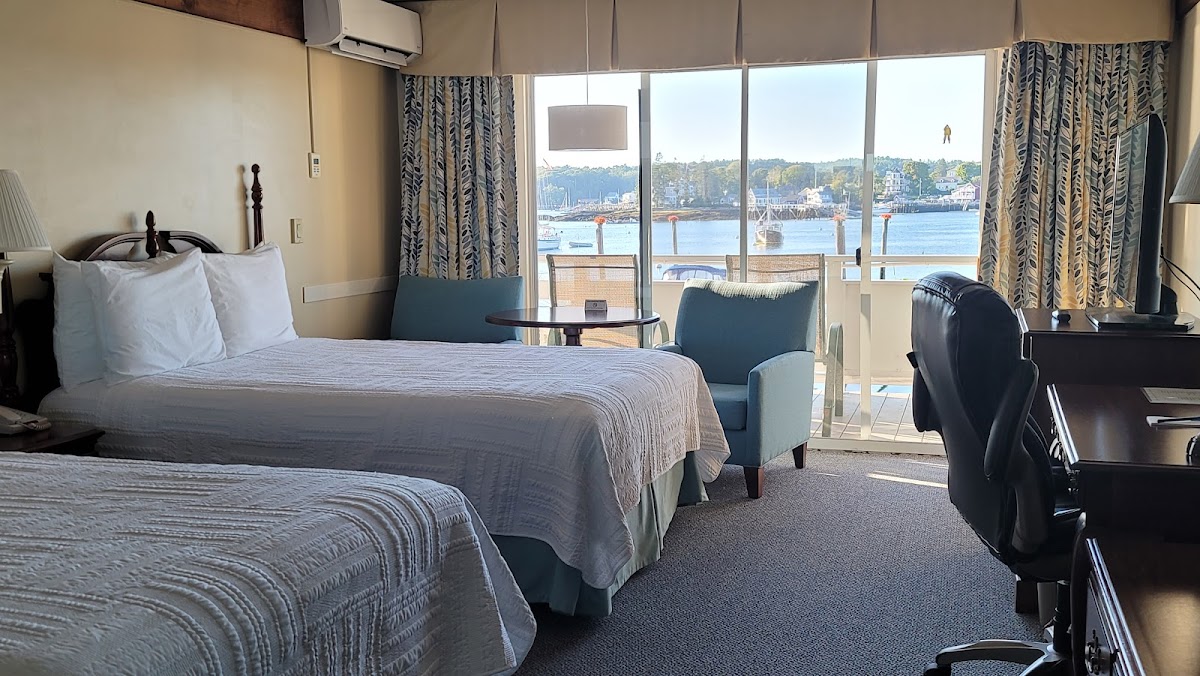 Brown's Wharf Inn and Marina (Restaurant is closed) photo 2