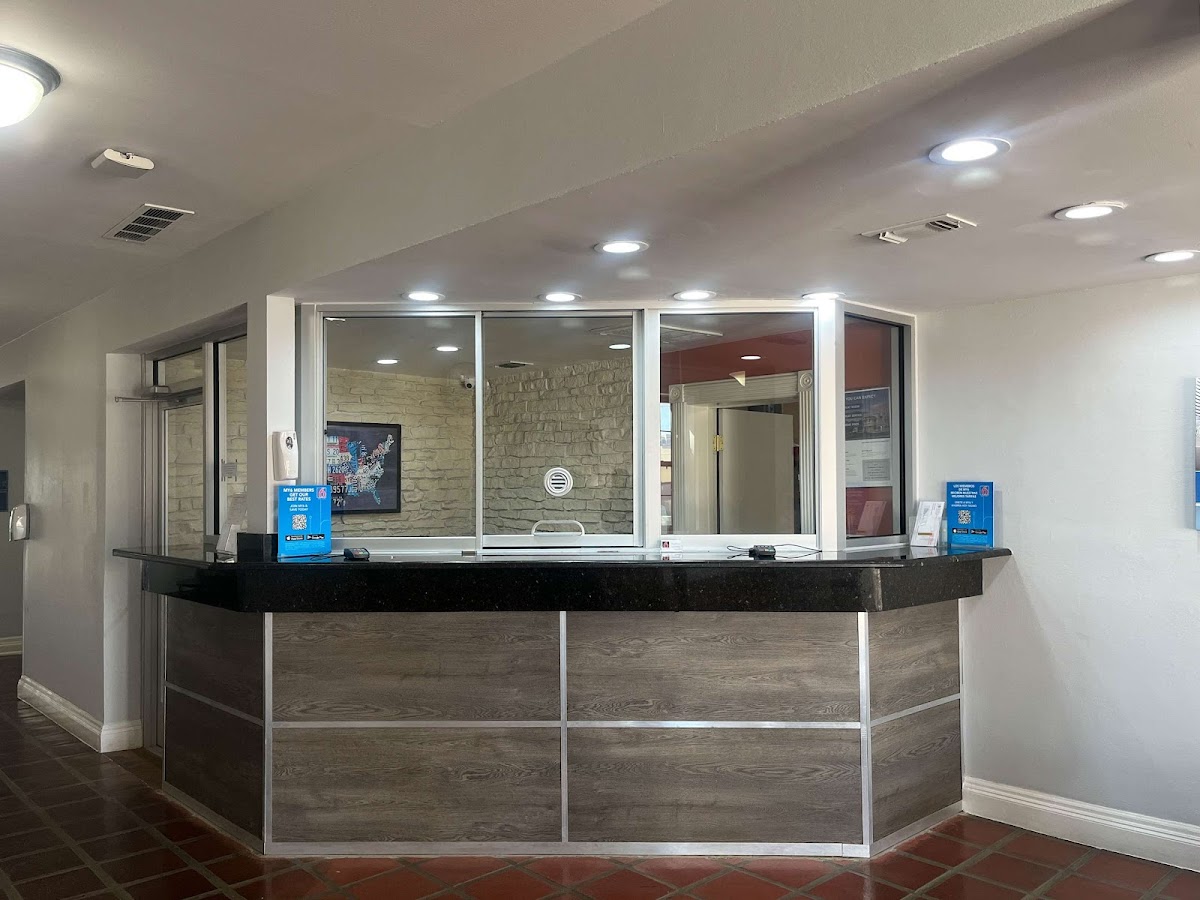 Studio 6 Suites Dallas, TX - Downtown photo 2