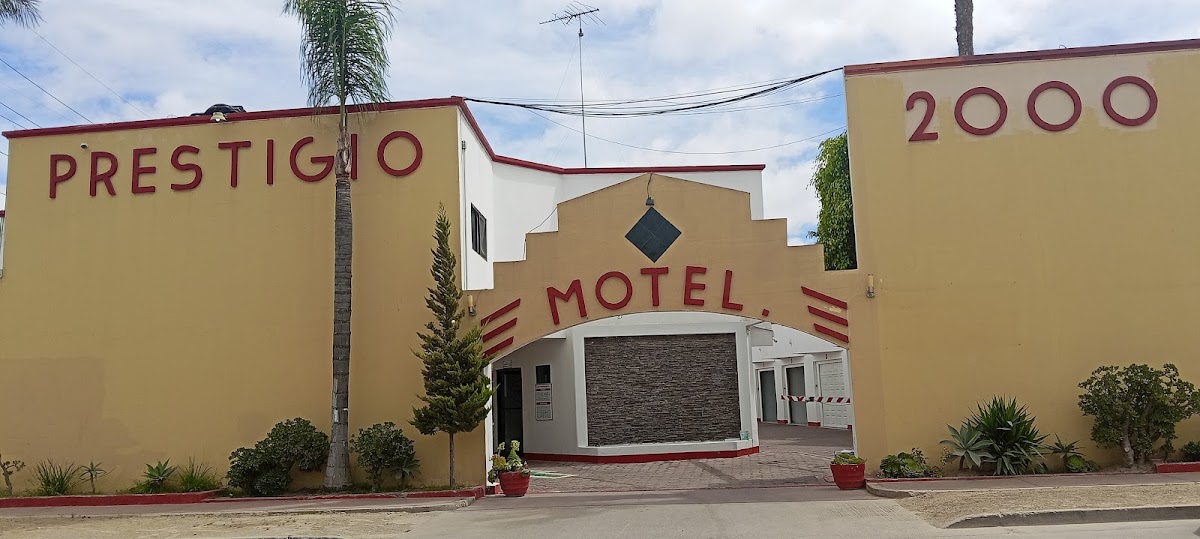 Motel Prestige 2000