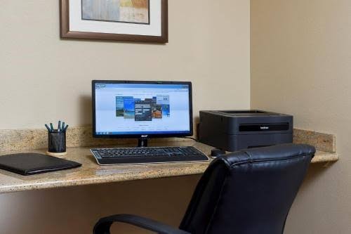 Sonesta Simply Suites Brookhollow photo 3