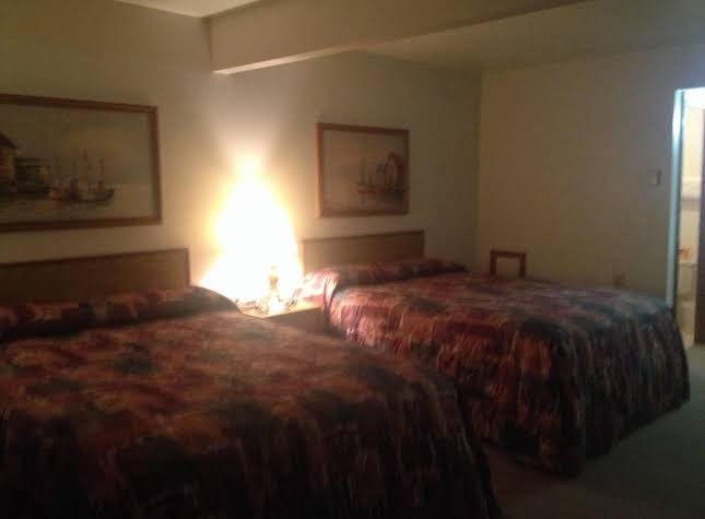 Crossroads Motel photo 2