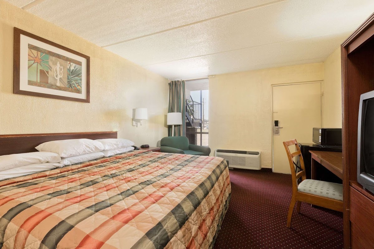 Knights Inn Brenham photo 2