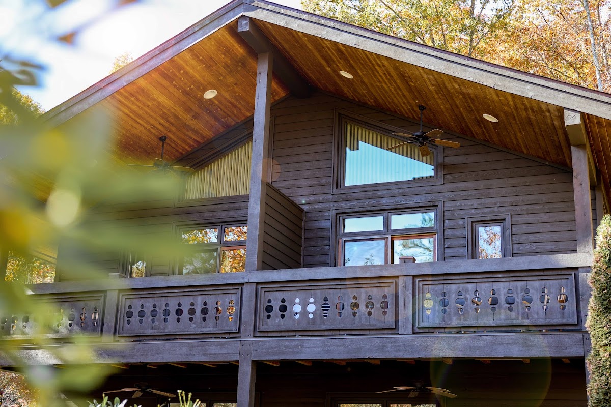 Outland Chalet & Suites Great Smoky Mountains