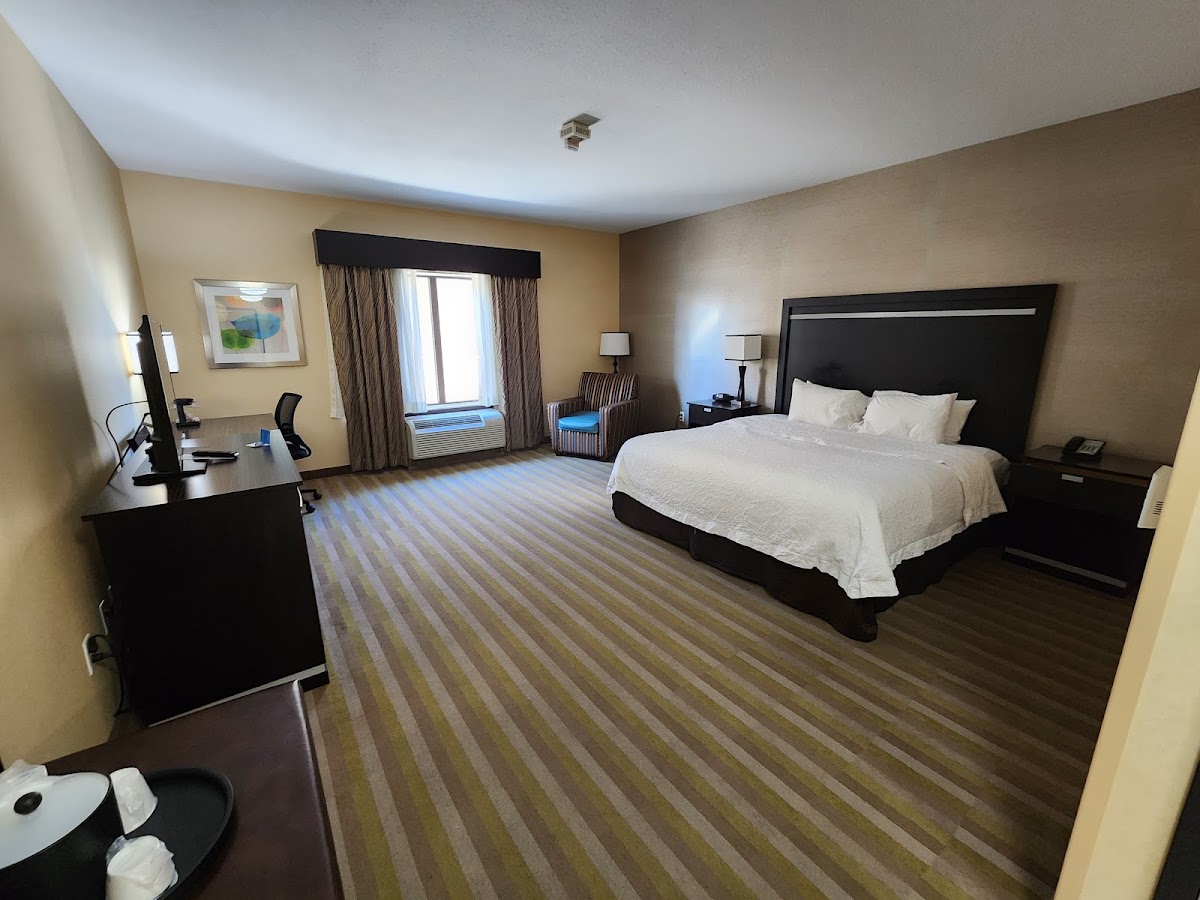 Hampton Inn & Suites Toledo/Westgate photo 2