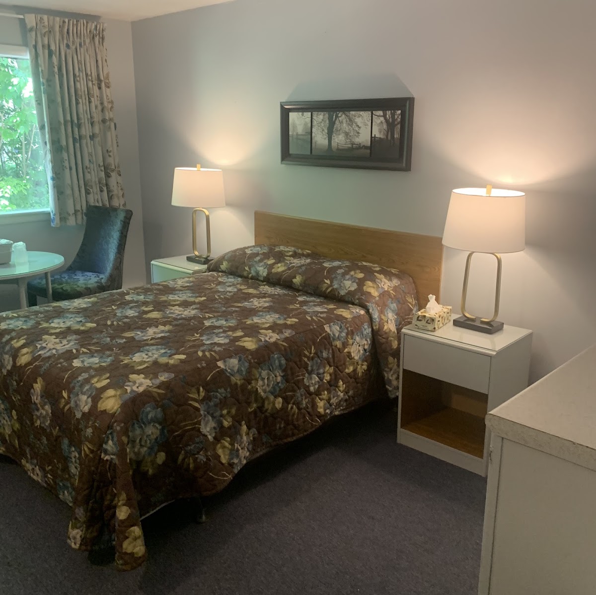 Skyline Motel & Campus Inn