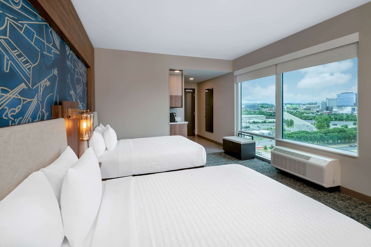 La Quinta Inn & Suites by Wyndham Nashville photo 2