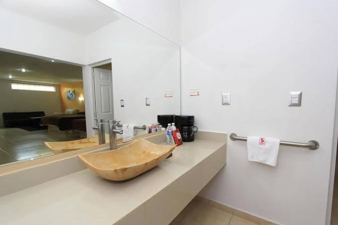 Hotel 5 Inn