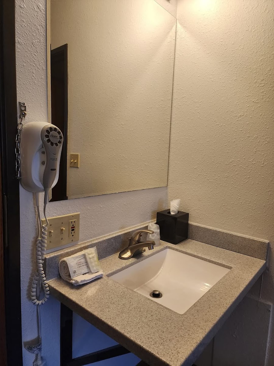 Can Am Inn photo 3