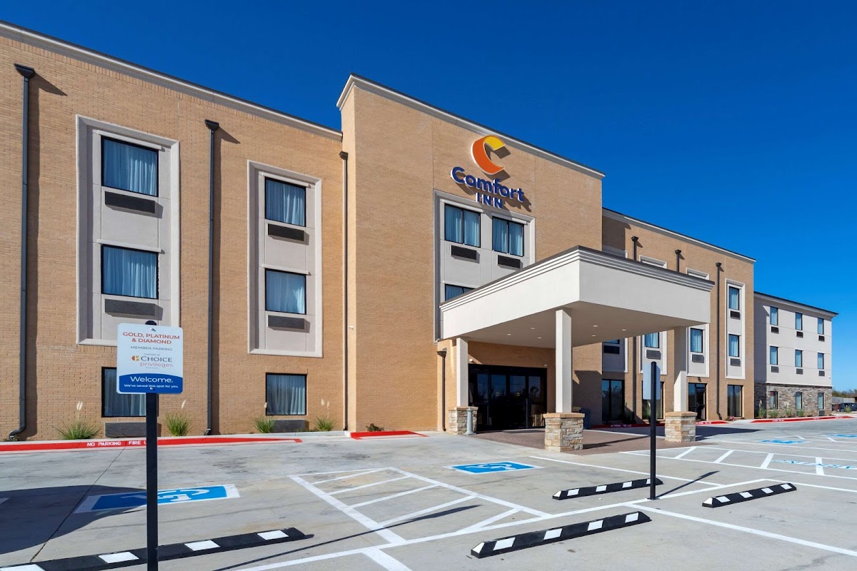 Comfort Inn & Suites Harrah