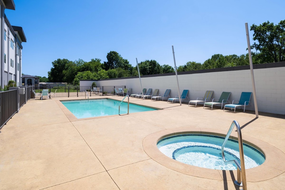 La Quinta Inn & Suites by Wyndham Muskogee photo 3