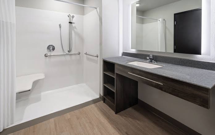 My Place Hotel-Green Bay, WI photo 3