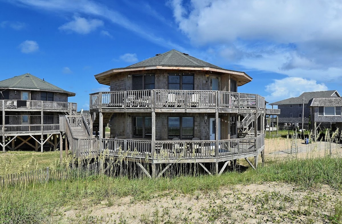 Lighthouse View Oceanfront Lodging