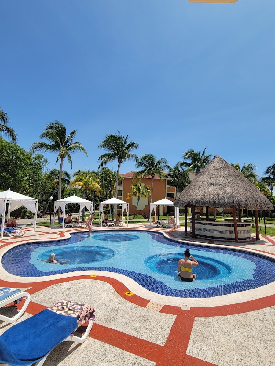 Villa 8 photo 2